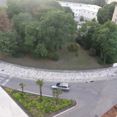 Spacious In City Center * Split