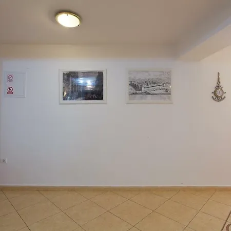 Spacious In City Center Split