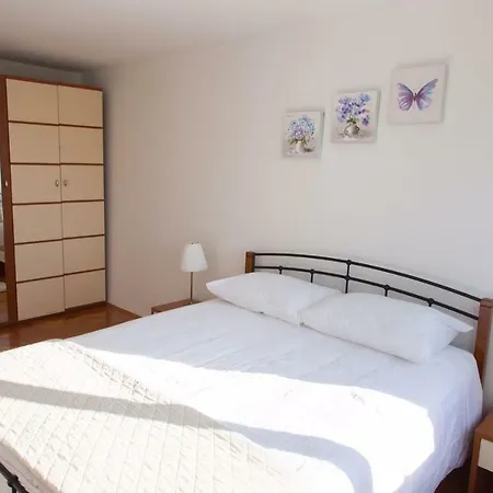 Apartment Spacious In City Center *