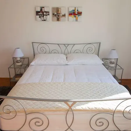 Spacious In City Center Appartement *